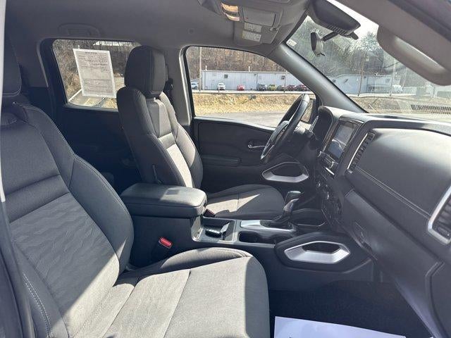 2022 Nissan Frontier Crew Cab 4x4 SV Auto