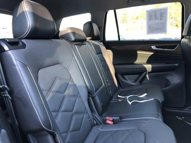 2024 Volkswagen Atlas 2.0T SE w/Technology 4MOTION