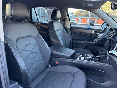 2024 Volkswagen Atlas 2.0T SE w/Technology 4MOTION