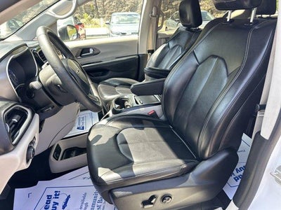 2023 Chrysler Pacifica Touring L FWD
