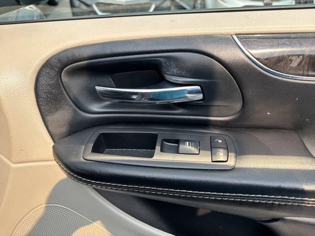 2016 Chrysler Town & Country 4dr Wgn Touring