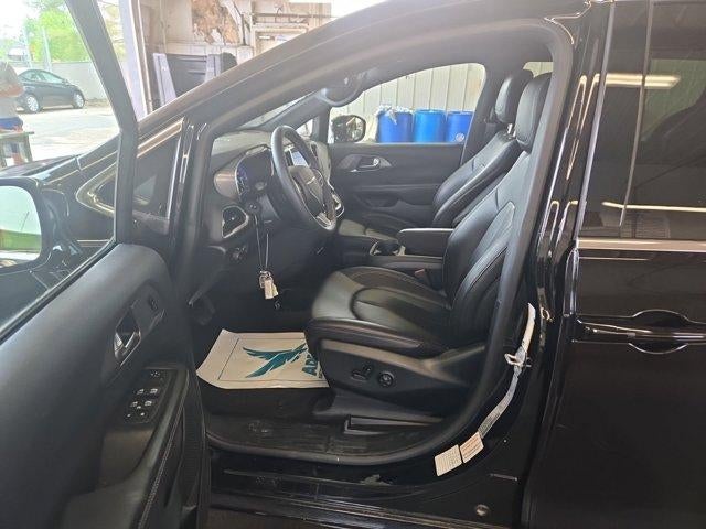 2025 Chrysler Pacifica Select FWD