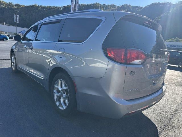 2020 Chrysler Pacifica Limited FWD