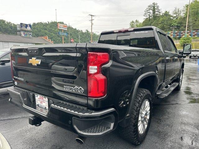 2022 Chevrolet Silverado 2500 HD Crew Cab Standard Box 4-Wheel Drive High Country