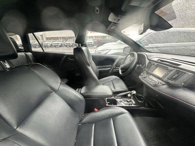 2017 Toyota RAV4 SE AWD (Natl)