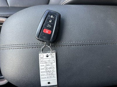 2019 Toyota RAV4 Limited AWD (Natl)