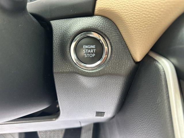 2025 Toyota RAV4 XLE AWD (Natl)