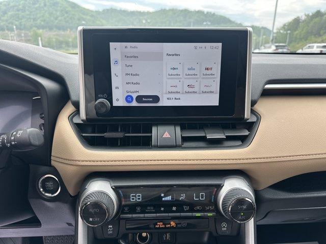 2025 Toyota RAV4 XLE AWD (Natl)