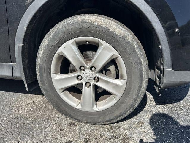 2013 Toyota RAV4 AWD 4dr XLE (Natl)