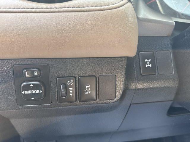 2013 Toyota RAV4 AWD 4dr XLE (Natl)