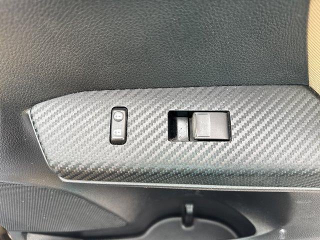 2013 Toyota RAV4 AWD 4dr XLE (Natl)