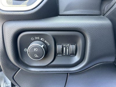 2020 RAM 2500 Big Horn 4x4 Crew Cab 6'4" Box