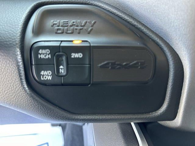 2020 RAM 2500 Big Horn 4x4 Crew Cab 6'4" Box