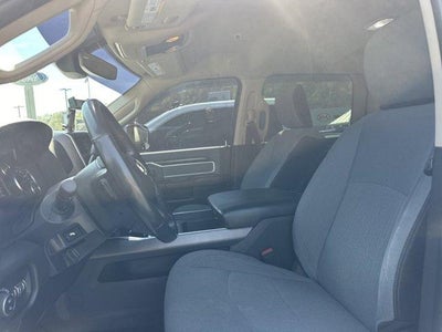 2020 RAM 2500 Big Horn 4x4 Crew Cab 6'4" Box