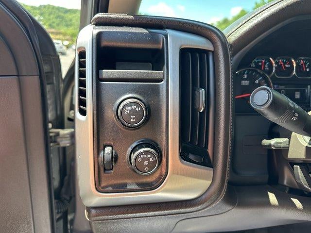 2017 GMC Sierra 1500 Crew Cab Short Box 4-Wheel Drive SLT