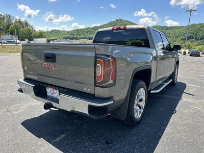 2017 GMC Sierra 1500 Crew Cab Short Box 4-Wheel Drive SLT