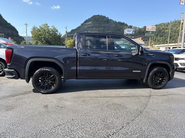 2022 GMC Sierra 1500 Crew Cab Short Box 4-Wheel Drive Elevation 3SB