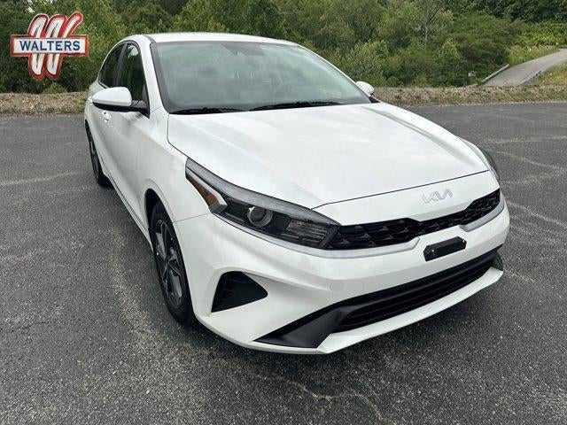 2024 Kia Forte LXS IVT