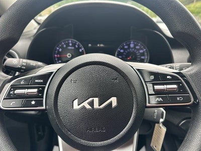 2024 Kia Forte LXS IVT