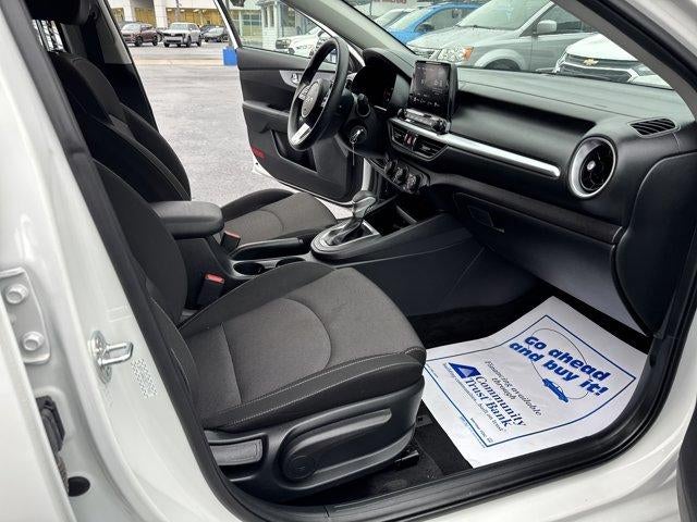 2024 Kia Forte LXS IVT