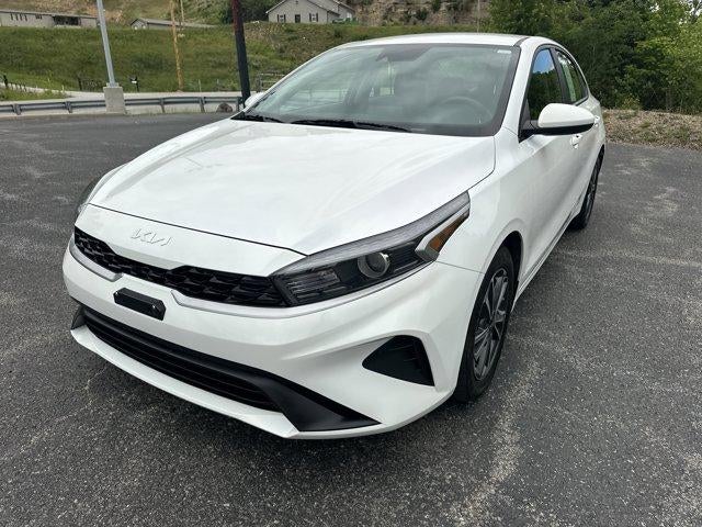 2024 Kia Forte LXS IVT