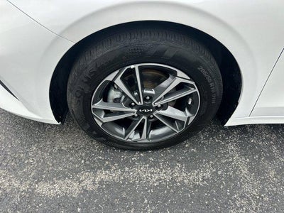 2024 Kia Forte LXS IVT