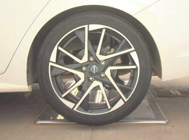 2024 Nissan Sentra SR CVT