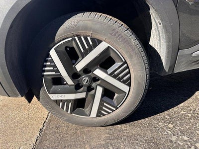 2025 Nissan Kicks SV FWD