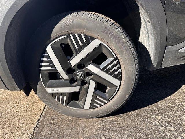 2025 Nissan Kicks SV FWD