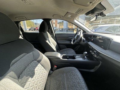 2025 Nissan Kicks SV FWD