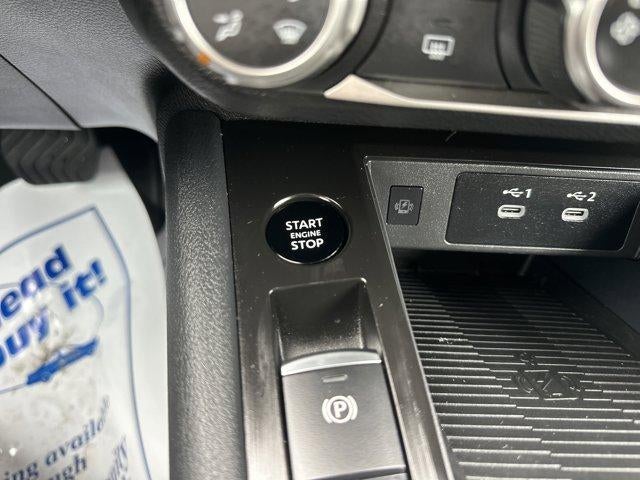 2025 Nissan Kicks SV FWD
