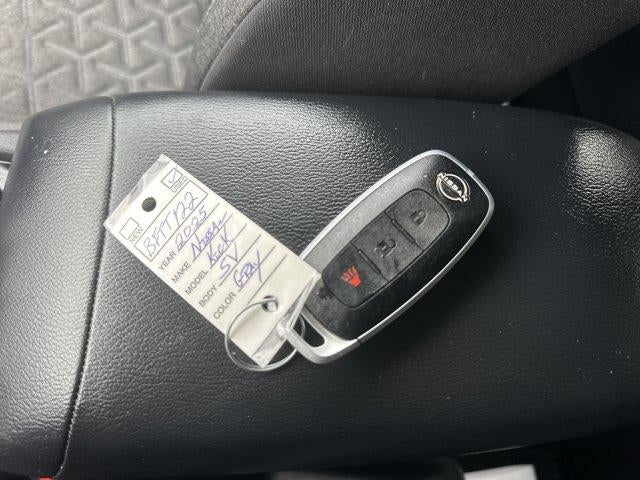 2025 Nissan Kicks SV FWD