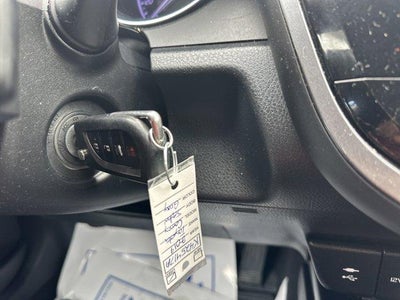 2019 Toyota Camry SE Auto (Natl)