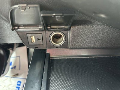 2019 Toyota Camry SE Auto (Natl)