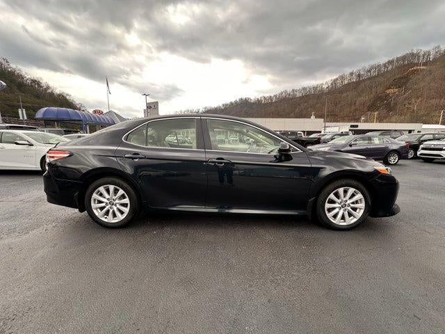 2020 Toyota Camry LE Auto (SE)