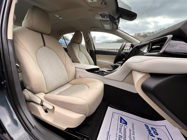 2020 Toyota Camry LE Auto (SE)