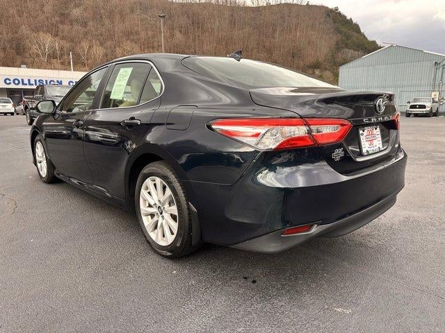 2020 Toyota Camry LE Auto (SE)