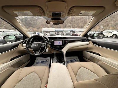 2020 Toyota Camry LE Auto (SE)