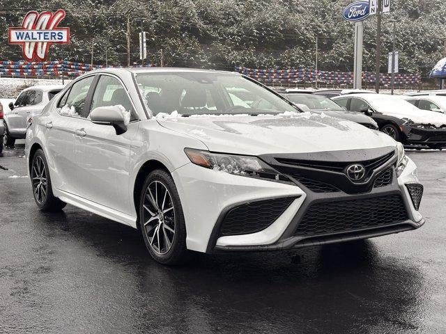 2023 Toyota Camry SE Auto (SE)