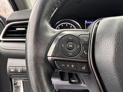 2023 Toyota Camry SE Auto (SE)