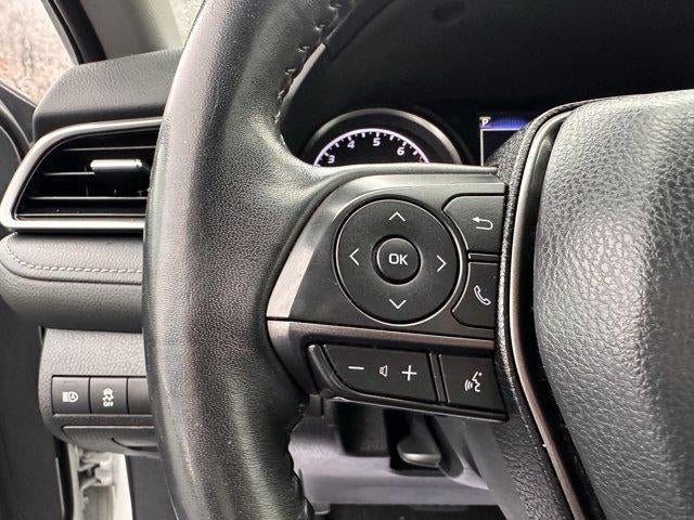 2023 Toyota Camry SE Auto (SE)