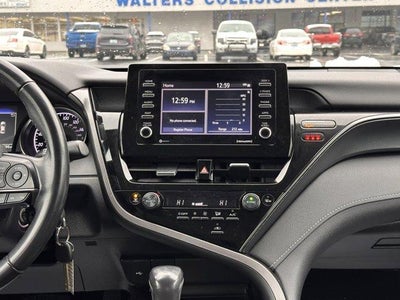 2023 Toyota Camry SE Auto (SE)