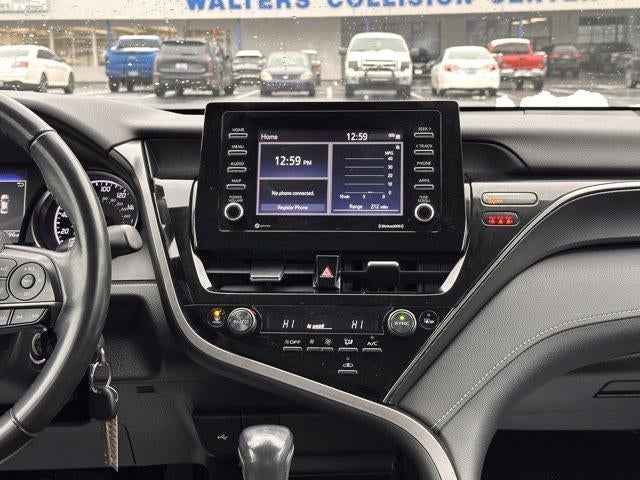 2023 Toyota Camry SE Auto (SE)