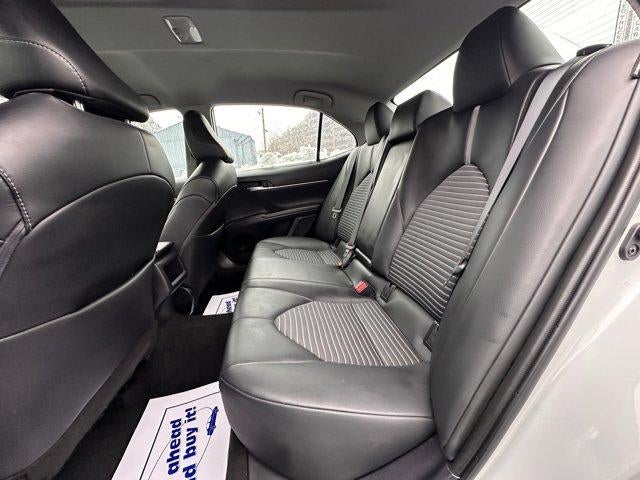 2023 Toyota Camry SE Auto (SE)