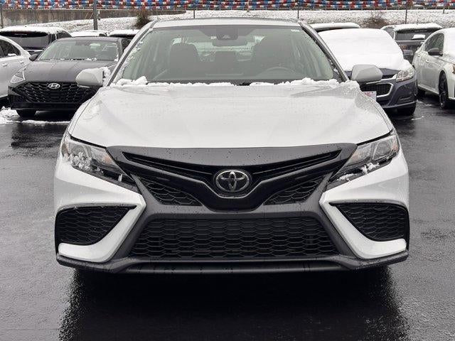 2023 Toyota Camry SE Auto (SE)