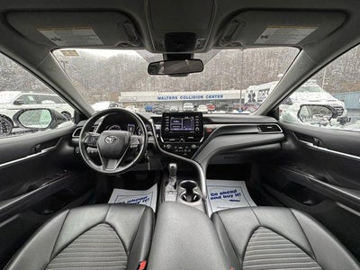 2023 Toyota Camry SE Auto (SE)