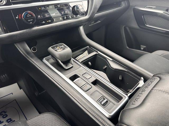 2024 Nissan Pathfinder SV 2WD