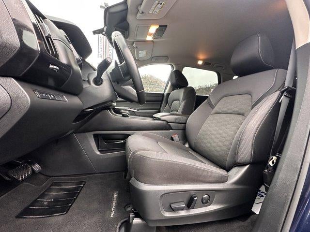 2024 Nissan Pathfinder SV 2WD