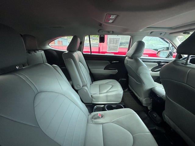 2022 Toyota Highlander XLE AWD (Natl)