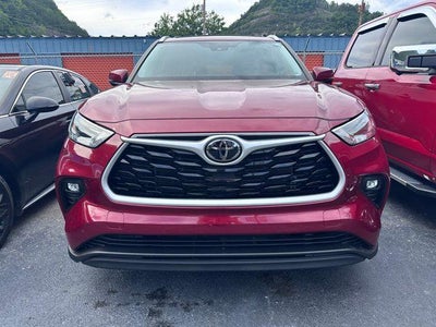 2022 Toyota Highlander XLE AWD (Natl)